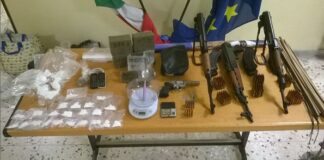 SAN SEVERO, I CARABINIERI SCOPRONO ARSENALE: RINVENUTE ARMI E DROGA