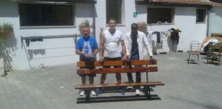 “LA STRADA GIUSTA DOPO IL CARCERE”, RESTAURATA LA PRIMA PANCHINA A PIAZZA DEL LAGO
