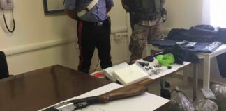 Nascondeva armi e droga in garage, arrestato ristoratore