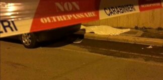 Si accascia dopo un litigio davanti al bar: muore 40enne