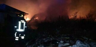 Incendio nei pressi del ghetto di Borgo Mezzanone: due intossicati