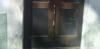 Dopo la marcia antimafia incendiato il portone del Comune di Monte Sant’Angelo
