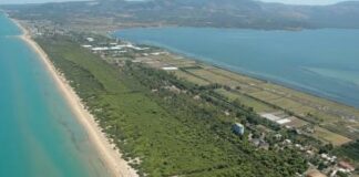 Cade in mare da barca condotta dal marito: muore anziana donna