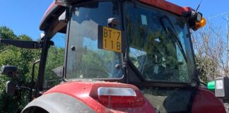 Rinvenuto trattore rubato in un casolare abbandonato