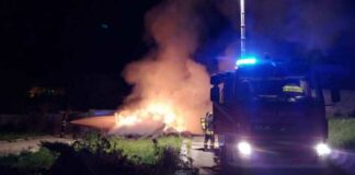 Bare incendiate nel cimitero comunale di San Nicandro Garganico