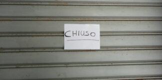 Foggia, protestano i titolari di bar e ristoranti