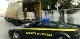 Sequestrati due depositi abusivi di carburante e 7 mila litri di gasolio