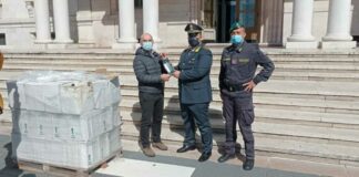 Covid: la Guardia di Finanza di Foggia dona alcol, mascherine e gasolio