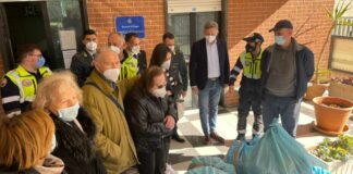 Abiti sequestrati donati agli istituti di carità di San Nicandro