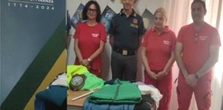 La GdF di Lucera dona 300 capi di abbigliamento alla Croce Rossa di Foggia