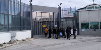 Carcere, la “rivolta” dei sindacati: “Via i detenuti psichiatrici, spediamo lontano i violenti”