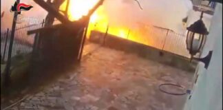 Torna in libertà l’uomo accusato di aver fabbricato la bomba esplosa nell’auto di un finanziere