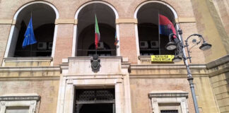 E’ bufera per un appalto ad una Coop che ha tra i soci la sorella della vicesindaca Aprile