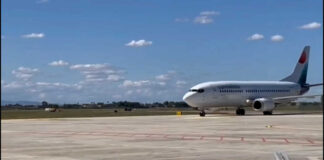 La rabbia dei passeggeri rimasti a terra dopo lo stop ai voli del Gino Lisa