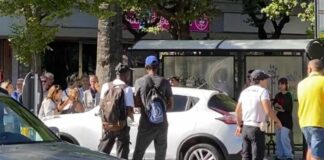 Violento impatto tra auto e un monopattino in piazza Cavour a Foggia