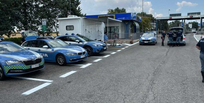 assalto autostrada cassa automatica casello