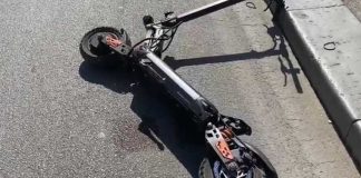 Fallito scippo in monopattino, ladri in fuga dopo lo schianto contro un’auto