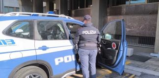 Uomo in ospedale con un coltello nel petto