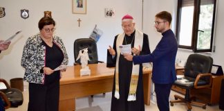 Il vescovo di Cerignola visita il Commissariato di Polizia