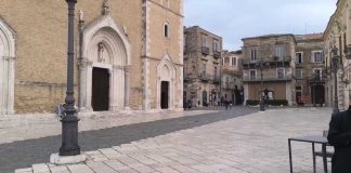 Lucera prima intitola e poi revoca una via a Giorgio Almirante. Scoppia la bufera
