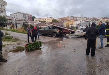 Tromba d’aria a Vico del Gargano: disagi, paura e auto distrutte dai detriti